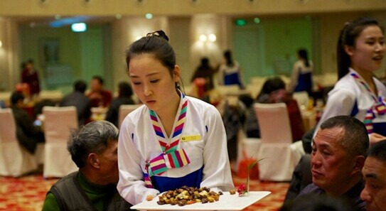 小姑娘VS大姐，誰才是受餐廳歡迎的員工？