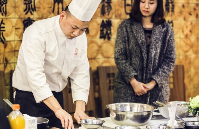 廚師上門O2O平臺轉(zhuǎn)型“高端定制”能否找到盈利突破口？