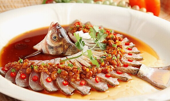 如果你是餐飲老板，如何吃下這700億的年夜飯？