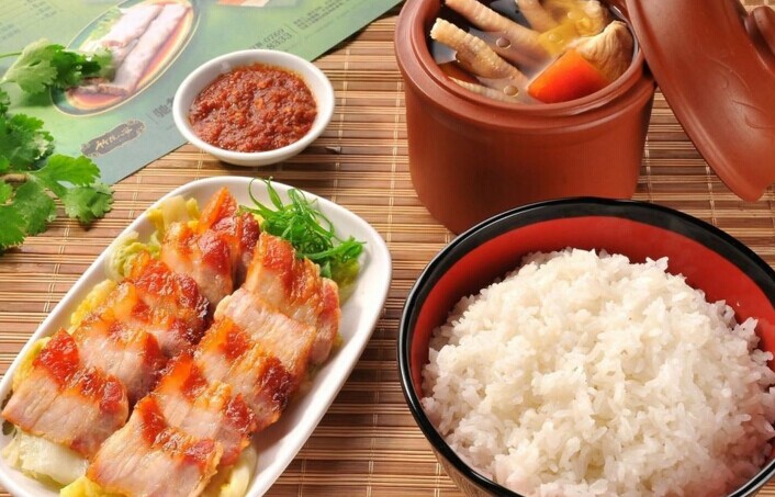為啥說標(biāo)準(zhǔn)化是中式快餐品牌的魔咒？|餐飲界