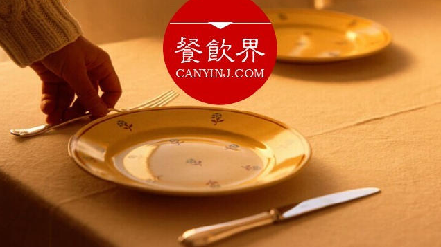 日本咖啡館馬失前蹄，原因竟是品牌升級？#周末一參#