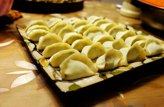 案例|餐廳遇“天災(zāi)”生意大滑，員工流失，怎么自救？
