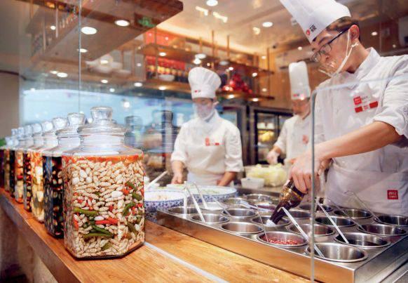 你的客人為什么會(huì)對(duì)明檔廚房買賬？|餐飲界