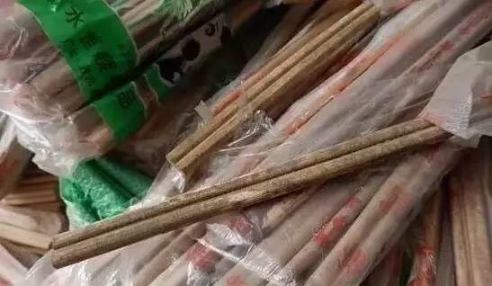 1毫克就能致癌！你在餐廳用的這種筷子，很可能滋生這種毒素！|餐飲界