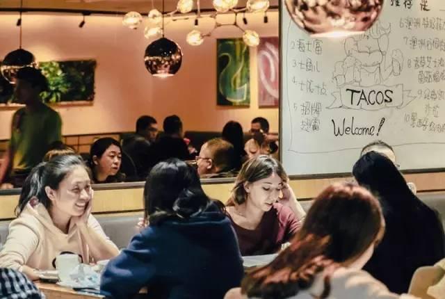 天吶！他開了60多家店，竟然1道菜也不會(huì)做|餐飲界