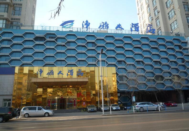 28歲的餐飲巨頭倒下了：昔日行業(yè)標(biāo)桿，無數(shù)人跑去偷師|餐飲界