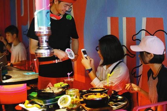 如何應(yīng)對餐飲行業(yè)“三高一低”的頑疾？|餐飲界