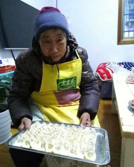 阿婆賣餛飩十年不漲價 阿婆：不為賺錢，只為消磨時光|餐飲界
