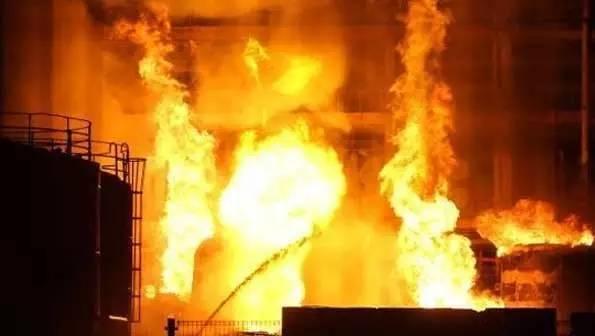 警示！餐館發(fā)生爆炸老板身亡，原因竟是用了它！|餐飲界