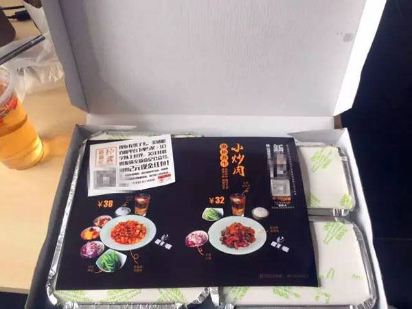 對(duì)照一下，你家的餐盒包裝“性冷淡”了嗎？|餐飲界