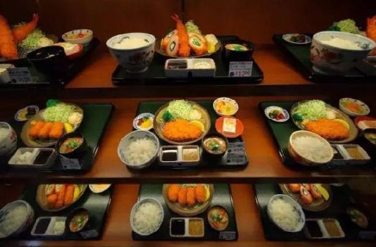 “展望2017”日本快餐業(yè)是齊頭并進(jìn)，還是互爭(zhēng)雄長(zhǎng)？|餐飲界