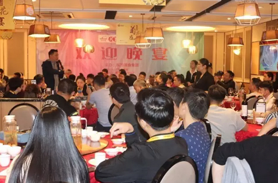 全國100位美食達(dá)人現(xiàn)場(chǎng)考察譚廚中山傳家菜，火爆朋友圈！