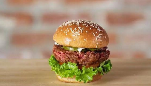 人造牛肉價(jià)格四年降了 96%，但還要 3.7 萬元一斤