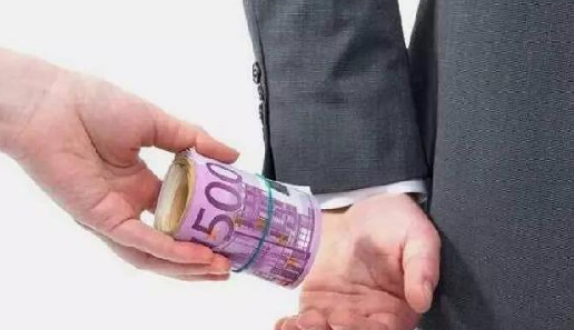 采購吃回扣200余萬被抓！餐企如何對行業(yè)“潛規(guī)則”說不？