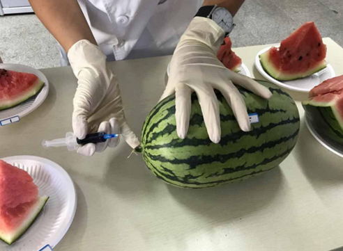 “西瓜打針”“螃蟹打針”，這些食品謠言不足信！