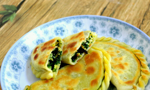 菜館吃韭菜盒子硌掉一塊牙 誰(shuí)該擔(dān)責(zé)？