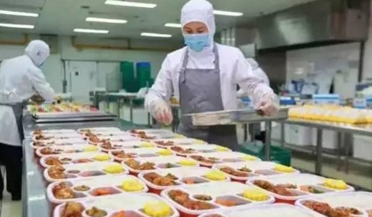 肯德基、真功夫率先“上車(chē)”，高鐵外賣(mài)這個(gè)蛋糕該怎么分？