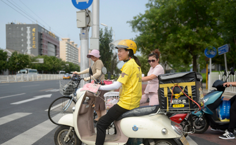 90后外賣小妹：我為什么選擇送外賣？