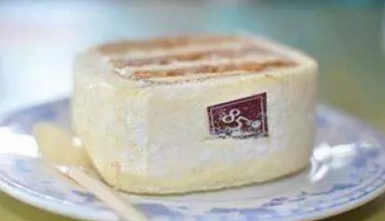 它打敗了星巴克，用賣“饅頭”的價(jià)格來(lái)賣五星級(jí)面包