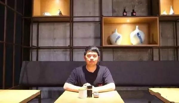 15歲債臺(tái)高筑，28歲開(kāi)了一家全球最火米粉店，估值1億！