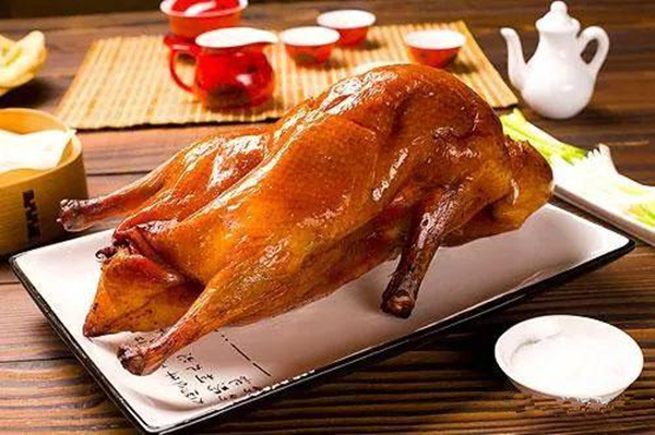 全聚德業(yè)績平淡轉(zhuǎn)型前景令人擔憂，1個月市值蒸發(fā)10億