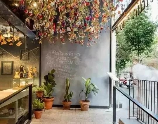 為什么燈光亮的餐廳反而生意不好？餐廳照明的門道你懂多少？