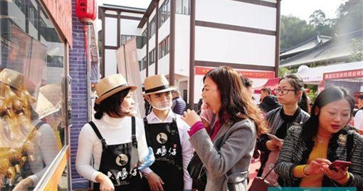 10萬市民熱捧潮汕菜，廚師斬鵝肉斬到手軟