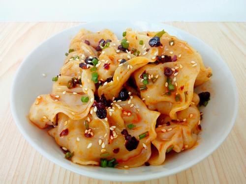 辣醬市場(chǎng)“降維打擊”來(lái)勢(shì)洶洶，老干媽品牌能攻守自如嗎？|餐飲界