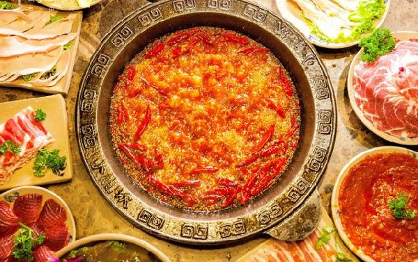 一個(gè)小事件，竟引發(fā)川渝火鍋地震，100多家火鍋店被下架|餐飲界