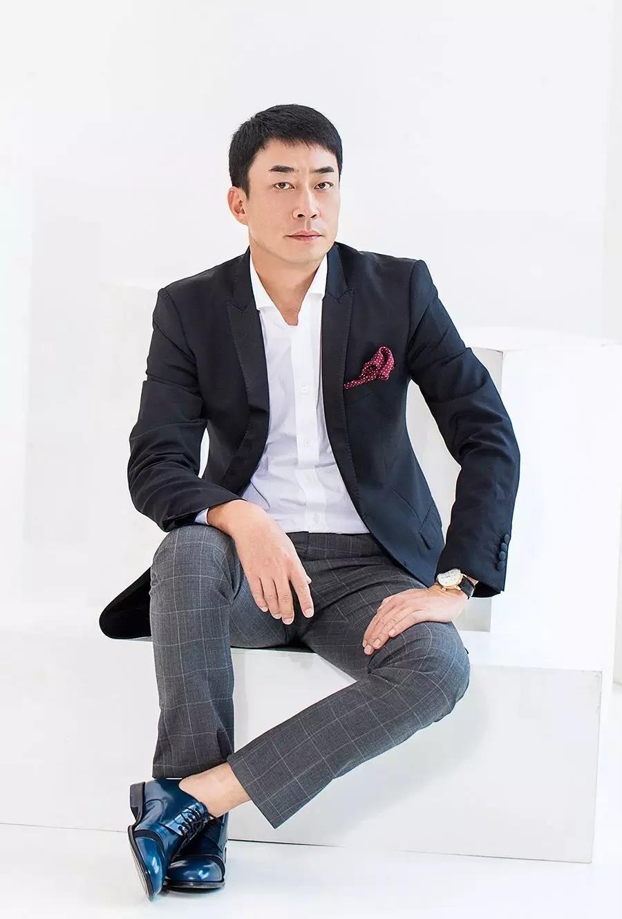 他開8種不同業(yè)態(tài)餐廳，每一家都很火，他到底靠什么？