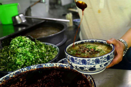 一碗上進的牛肉面！上海、杭州、蘇州三地青海拉面店摁下互聯網+的增收“快進鍵”