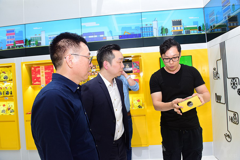 周黑鴨首家智慧門店落地，聯手微信實現無感支付