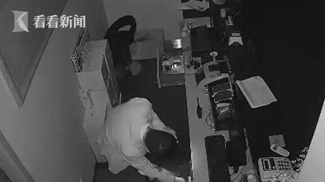 笨賊火鍋店行竊，偷盜不成被困店里睡夢中被抓