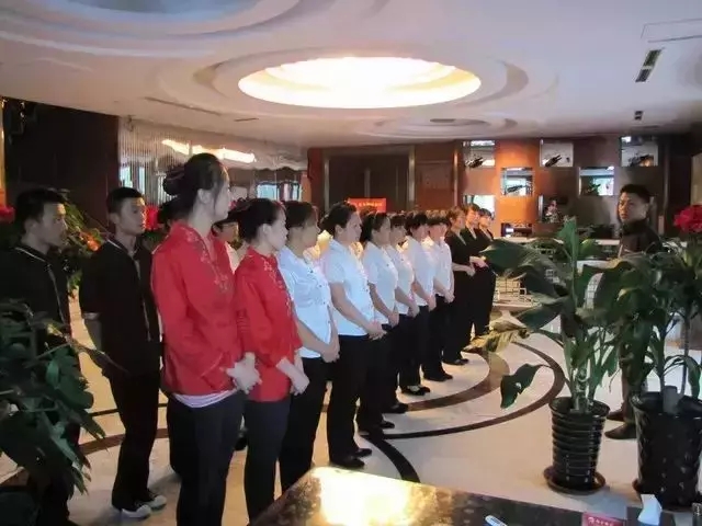 餐廳開例會把握這3點(diǎn)，讓你的員工整天跟打雞血一樣|餐飲界