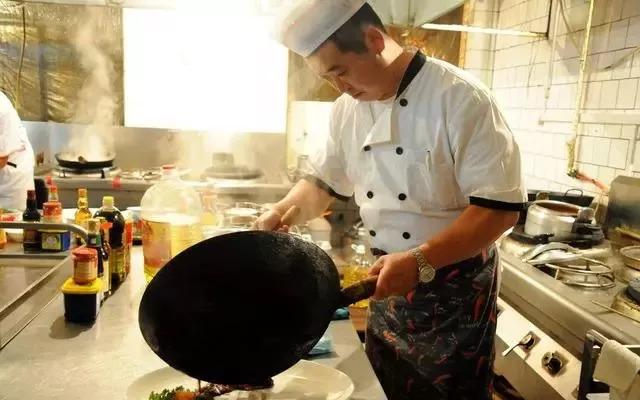 開餐廳四個(gè)數(shù)據(jù)定生死，不會(huì)算你就永遠(yuǎn)做不大！