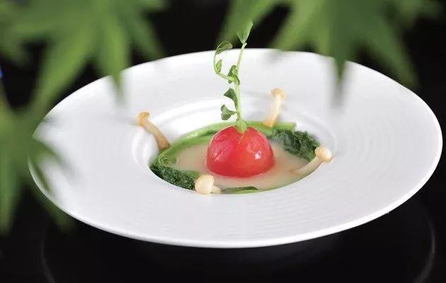 學(xué)會(huì)這幾招，手機(jī)也能拍出驚艷的美食照片