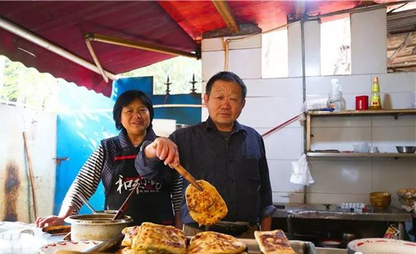 即便搬遷5次，顧客依然能慕名而來，這家餐廳有什么高招？