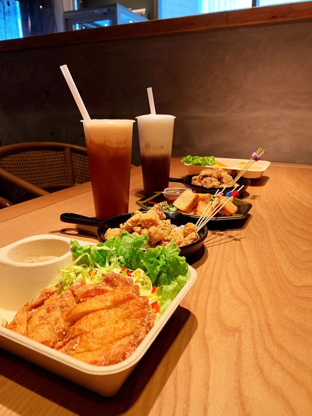 餐飲大事件223期 | 胡潤全球富豪榜發(fā)布，海底撈夫婦財富達(dá)2450億元、廣州酒家股東集體減持|餐飲界