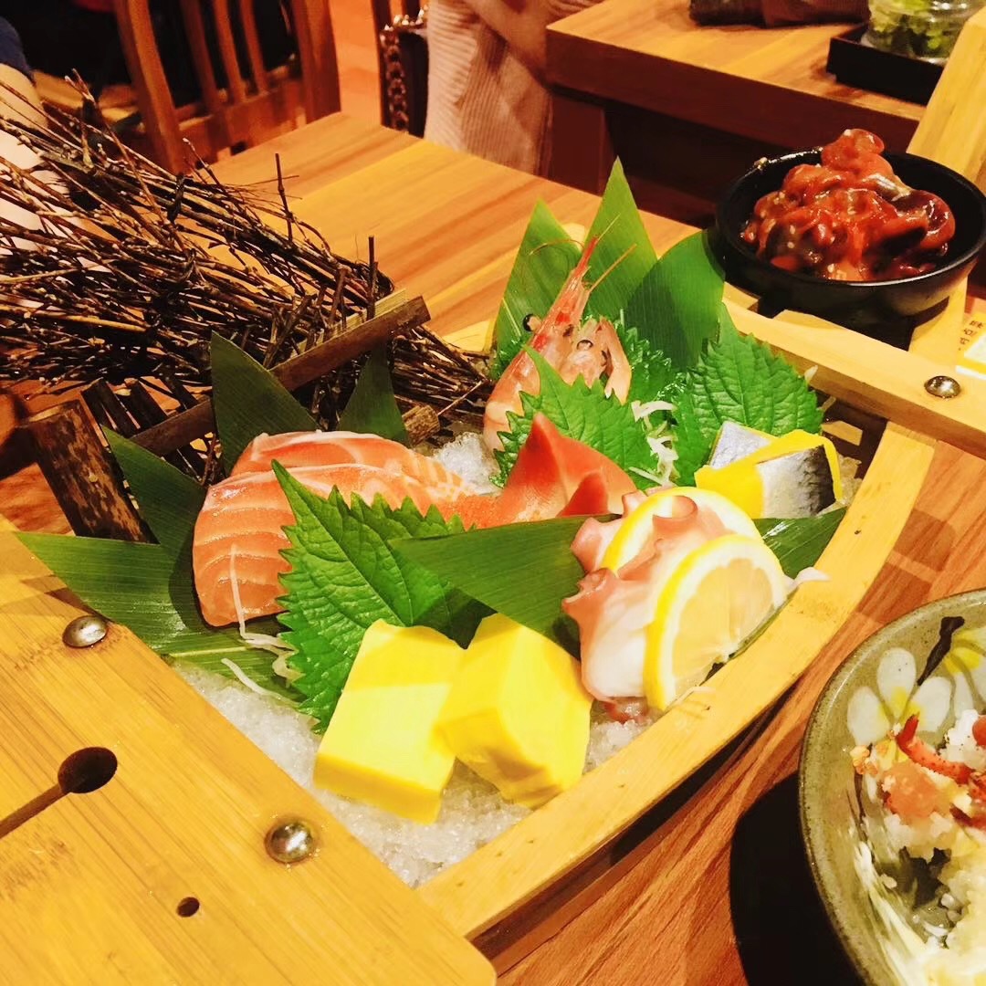 餐飲大事件220期 |瑞幸咖啡重新放開加盟、阿里巴巴本地生活全資收購美味不用等、Angelababy官宣成都開火鍋店|餐飲界