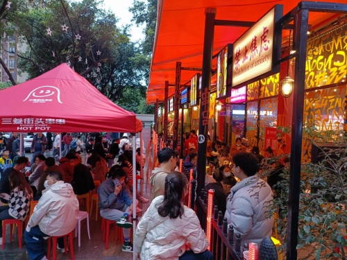 油炸噴香涮煮入味，看這家串串如何做到日排400+