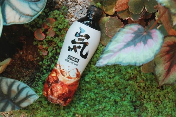 元?dú)馍挚蓸?lè)味氣泡水正式上市，不添加苯甲酸鈉等防腐劑及磷酸