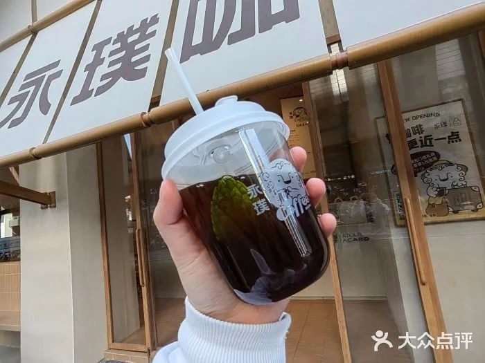 三頓半和瑞幸的相遇，是業(yè)態(tài)重塑還是渠道延伸？