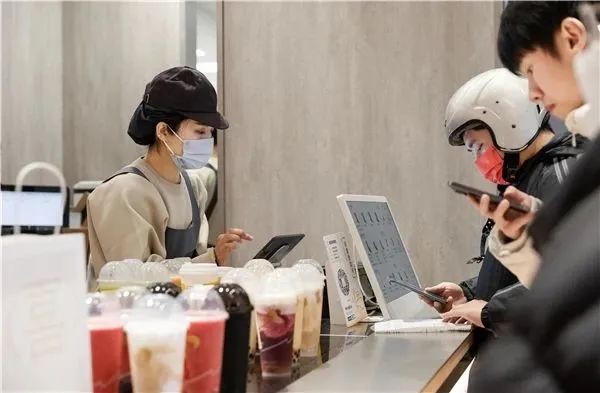 日銷3500杯，日入6萬元，喜茶“事業(yè)合伙”首戰(zhàn)告捷|餐飲界