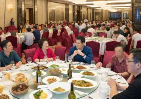 窮鬼套餐遍地開花，商家如何在價(jià)格戰(zhàn)中突圍？